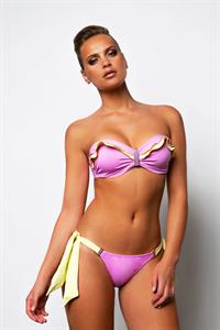 Elisandra Tomacheski in a bikini