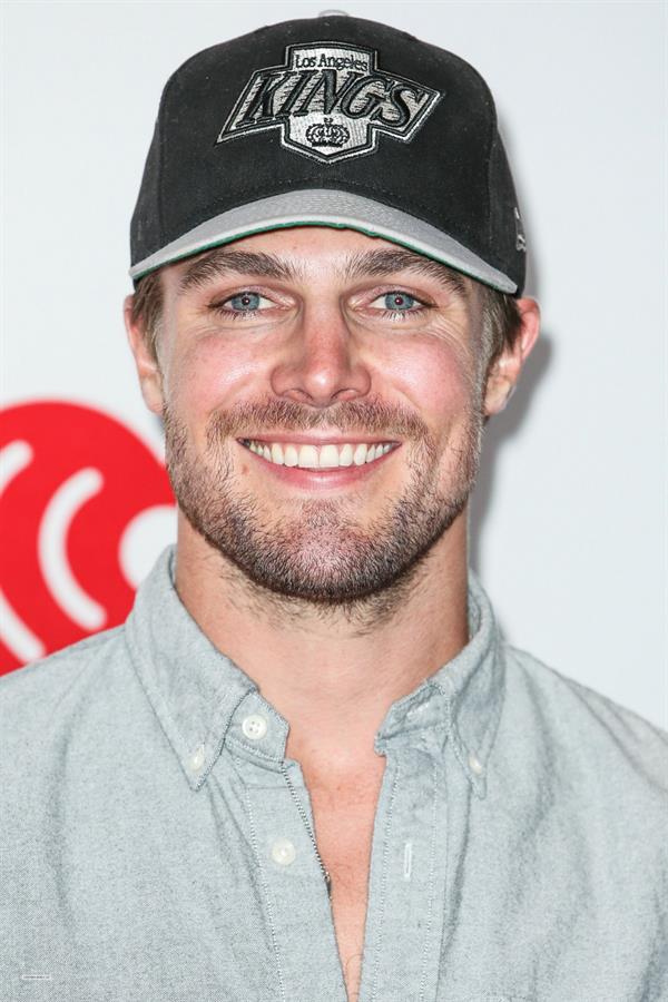 Stephen Amell