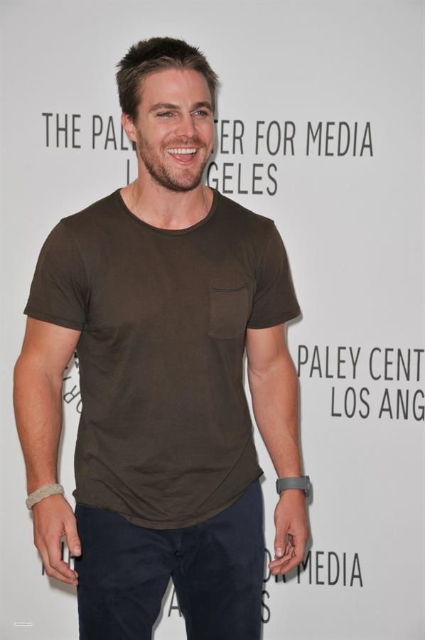 Stephen Amell