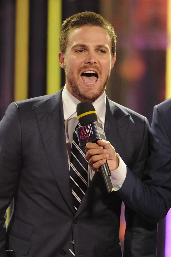 Stephen Amell