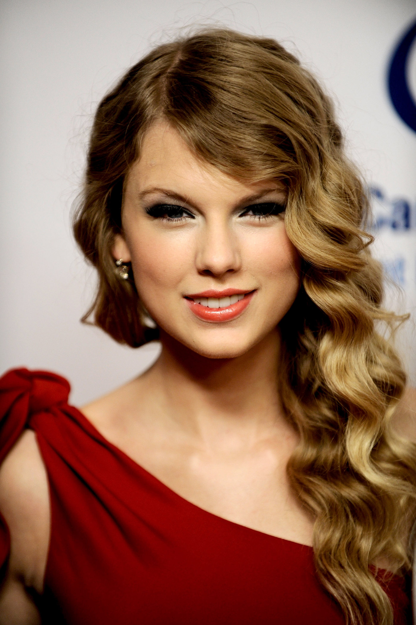 Taylor Swift 13th annual Unforgettable Evening benefiting Entertainment Industry Foundation held at Beverly Wilshire Four Seasons hotel on January 27, 2010 