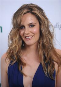 Alicia Silverstone attends the 2009 Heart of Green Awards at Hearst Tower