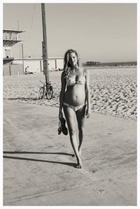 Pregnant Amanda Booth - At home - June 14, 2014  