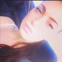 Alaina Beaton taking a selfie