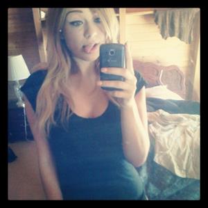 Alaina Fox taking a selfie