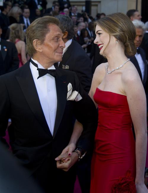 Anne Hathaway Pictures Anne Hathaway 83rd annual Academy Awards in Hollywood on February 27, 2011