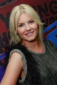 Elisha Cuthbert