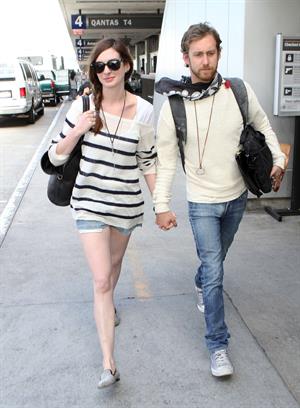Anne Hathaway arrives at LAX airport in Los Angeles on September 3, 2011