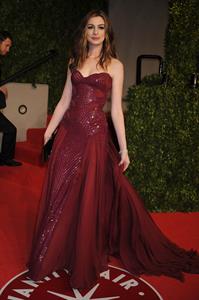Anne Hathaway Vanity Fair Oscar Party on February 27, 2011