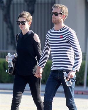 Anne Hathaway shopping in Los Angeles on June 22, 2012