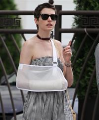 Anne Hathaway out for lunch in Brooklyn New York City on May 30, 2012
