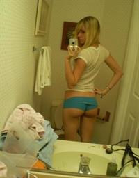 Anonymous taking a selfie and - ass