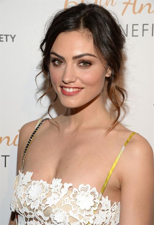 Phoebe Tonkin