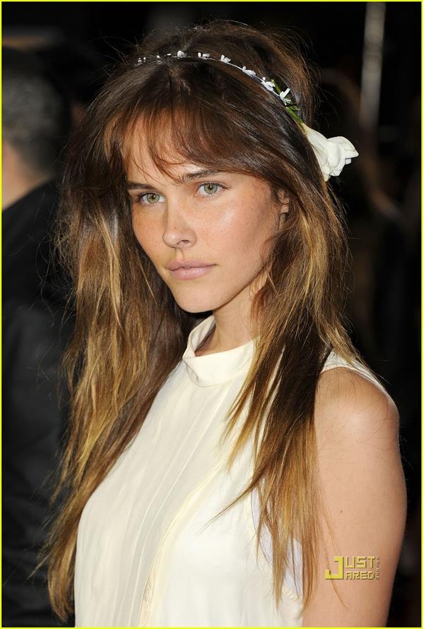 Isabel Lucas