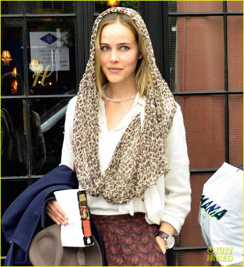 Isabel Lucas