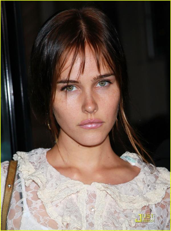 Isabel Lucas