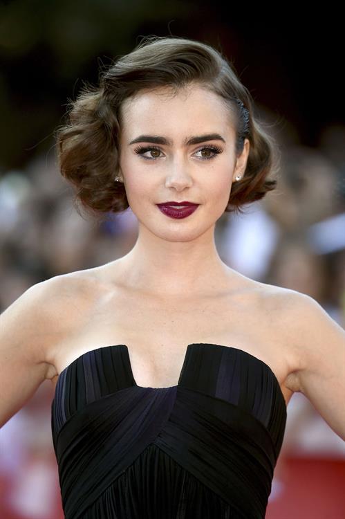 Lily Collins