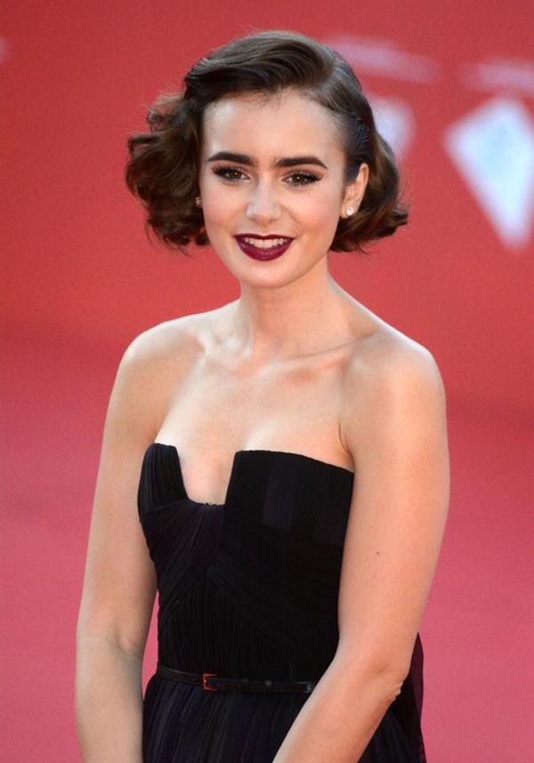 Lily Collins