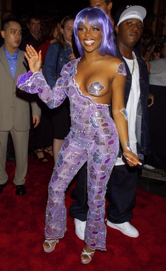 Lil' Kim at the 1999 MTV VMA Awards