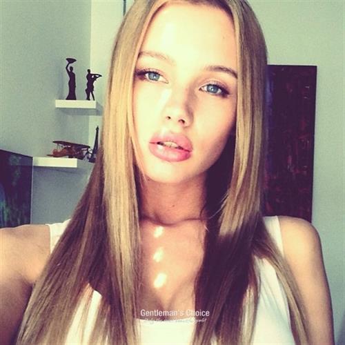 Olya Abramovich taking a selfie