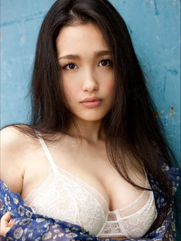 Jenny Lin em lingerie