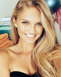 Romee Strijd taking a selfie