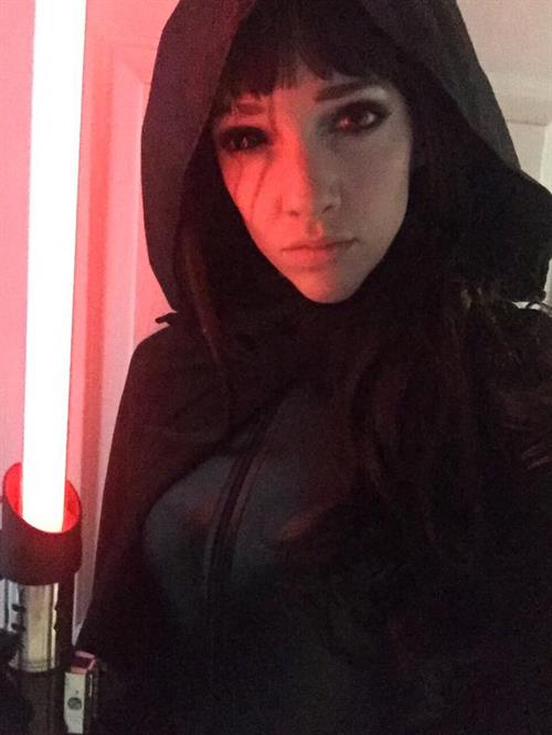 Lyz Brickley taking a selfie