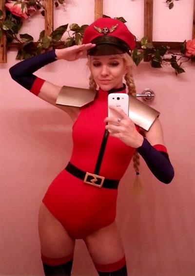 Lyz Brickley - Bison Cammy Cosplay