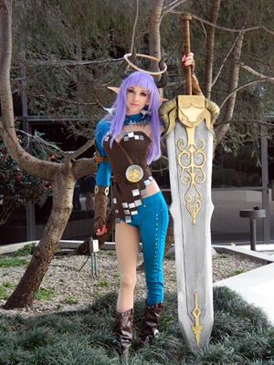 Lyz Brickley - Castanic Slayer Cosplay