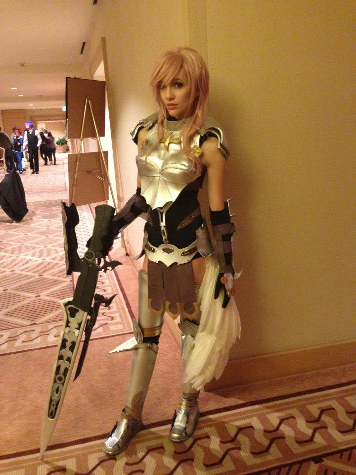 Lyz Brickley - Lightning Cospaly