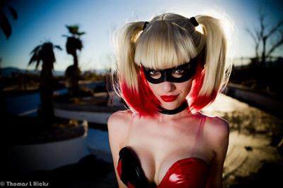 Lyz Brickley - Harley Quinn Cosplay