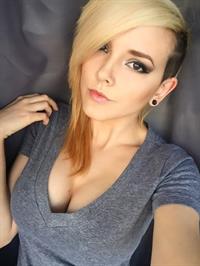 Darshelle Stevens taking a selfie