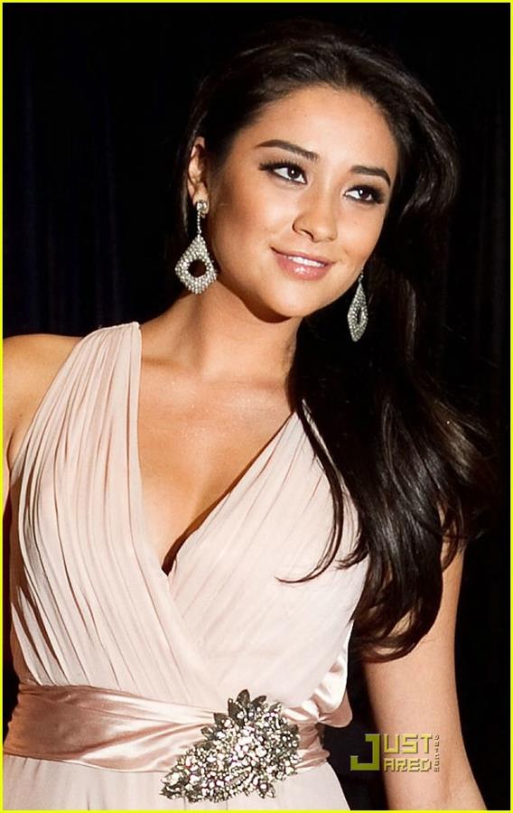 Shay Mitchell