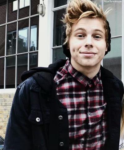 Luke Hemmings