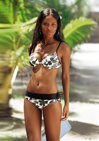 Emanuela de Paula in a bikini