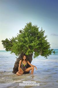 Chrissy Teigen - Sports Illustrated Swimsuit 2016