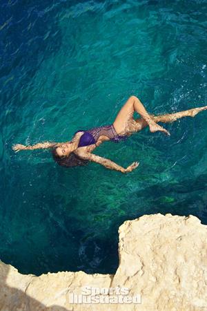 Robyn Lawley - Sports Illustrated Swimsuit 2016