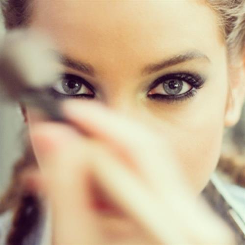 Barbara Palvin taking a selfie