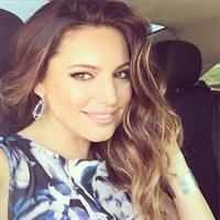 Kelly Brook taking a selfie