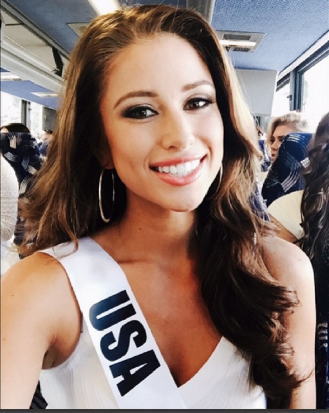 Nia Sanchez taking a selfie