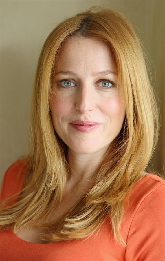 Gillian Anderson