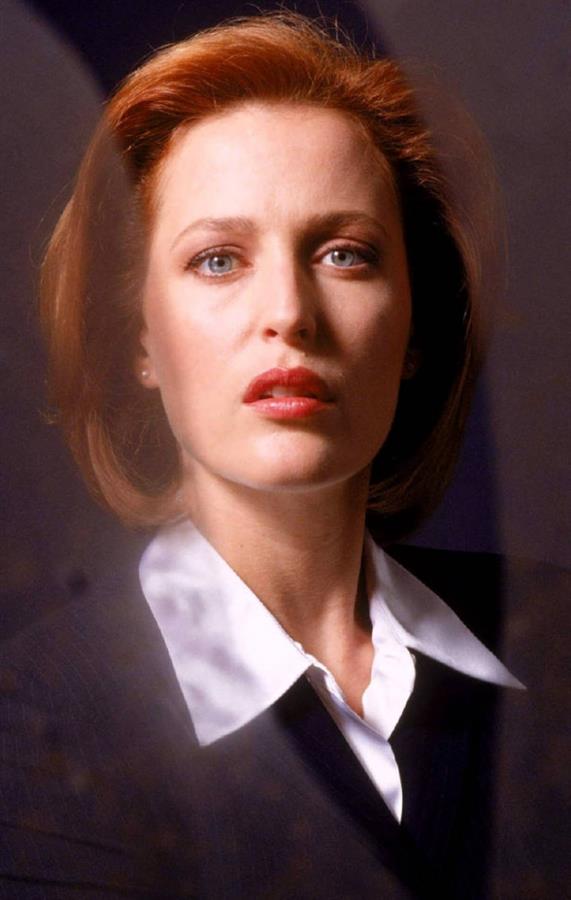 Gillian Anderson