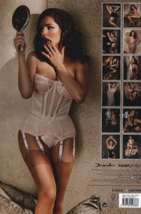 Kelly Brook in lingerie