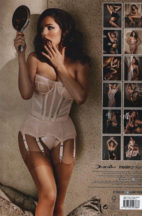 Kelly Brook in lingerie