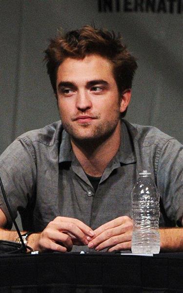 Robert Pattinson