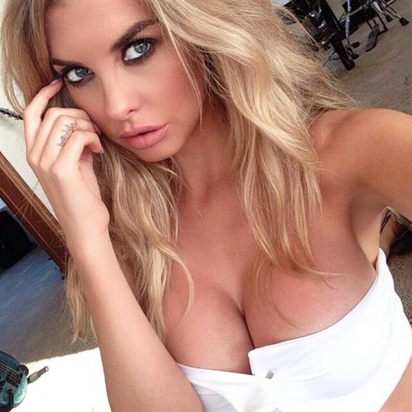 Emily Sears taking a selfie