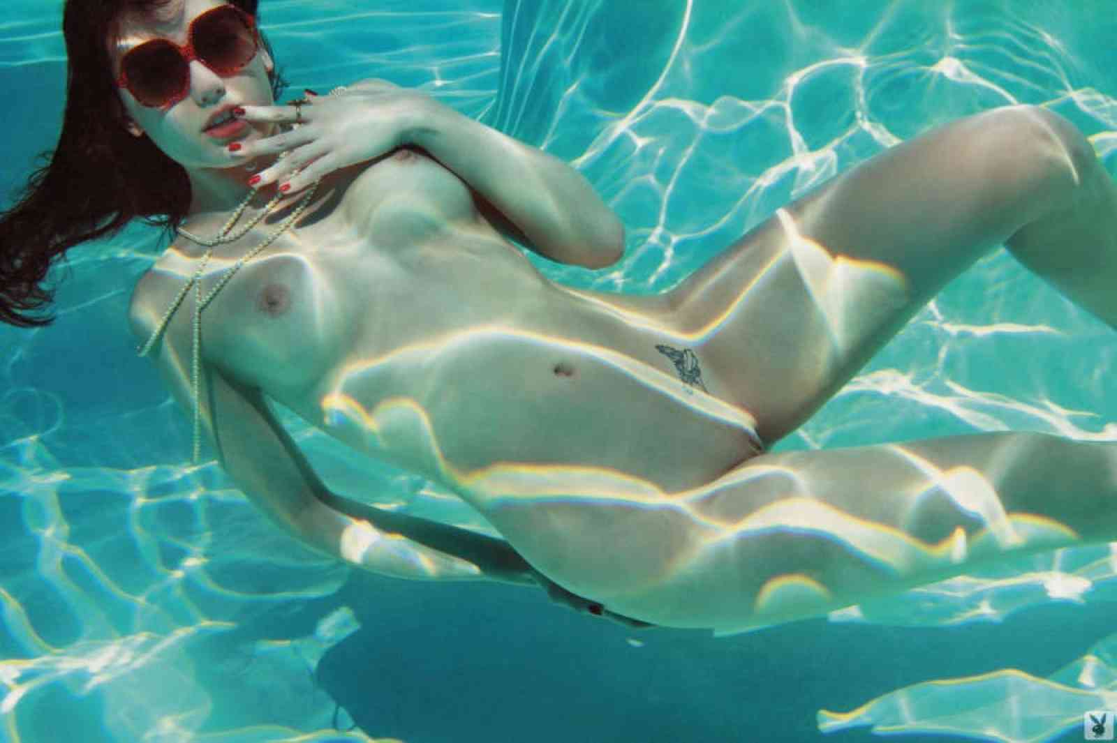 Daisy Lowe - breasts