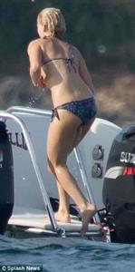 Jennifer Lawrence in a bikini - ass