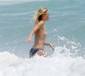 Kate Bosworth - breasts