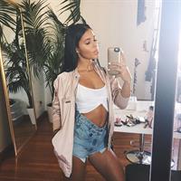 Katya Elise Henry taking a selfie